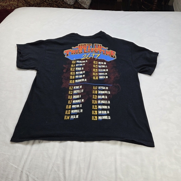 Guns N' Roses 2017"Not In This Lifetime" Tour T-Shirt Size XL - Picture 8 of 10